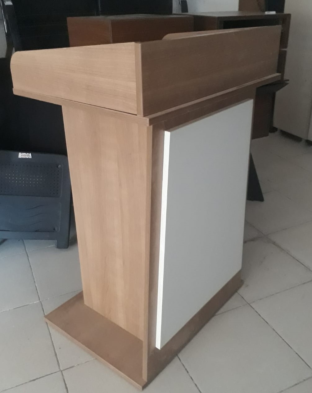 UM Ofis Takımı 1 UYDU Ev Aletleri, Metal Sandalye UM Ofis Takımı 1 UYDU Ev Aletleri, Metal Sandalye